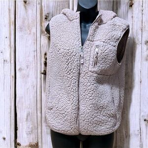 ❤️🎀 EUC Weatherproof Vintage Pink Sherpa Vest